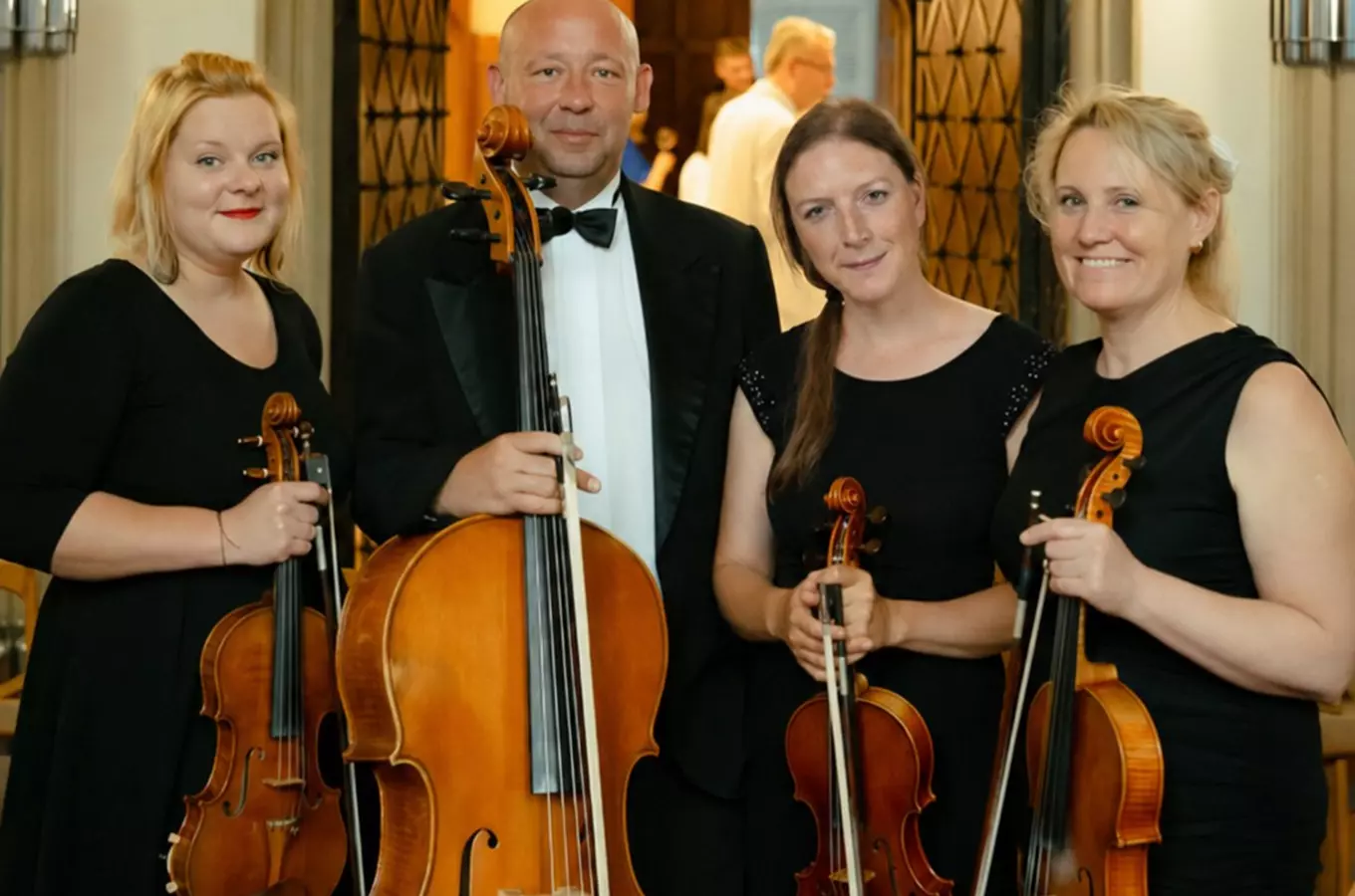 Plus Theater Quartet – Malá noční hudba a Čtvero ročních dob
