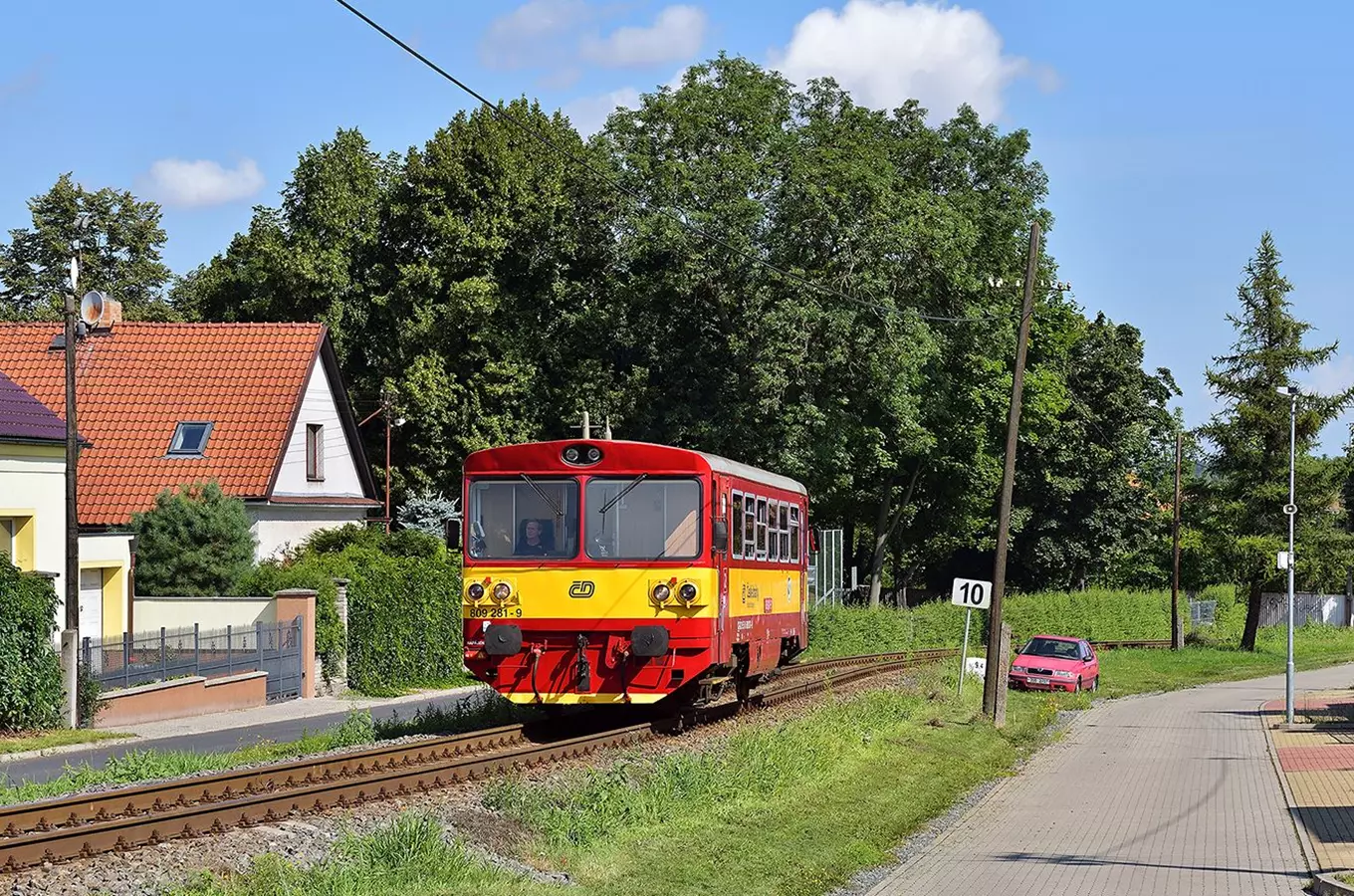 Motoráčkem na prohlídku sklárny v Nižboru