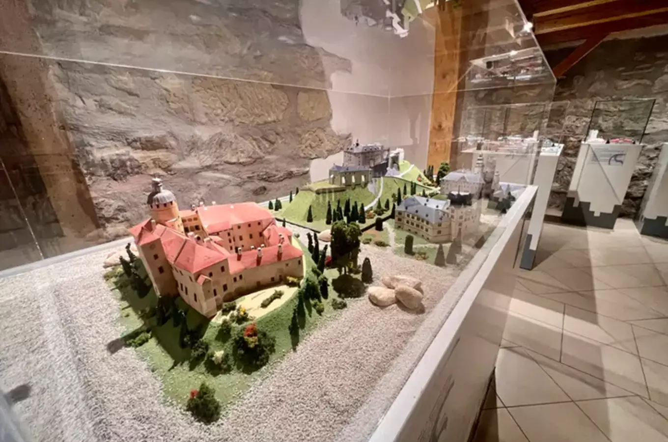 Výstava modelů hradů a zámků na Sychrově