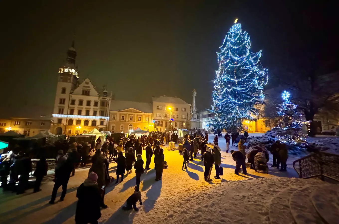 Adventní punčování s rozsvícením vánočního stromu v Hustopečích 2026