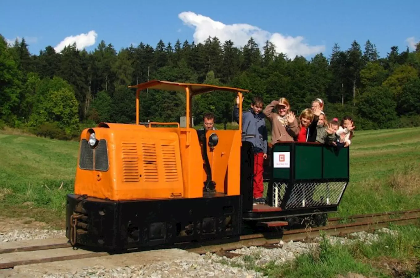 Nostalgické jízdy na úzkokolejce Zbýšov 2026