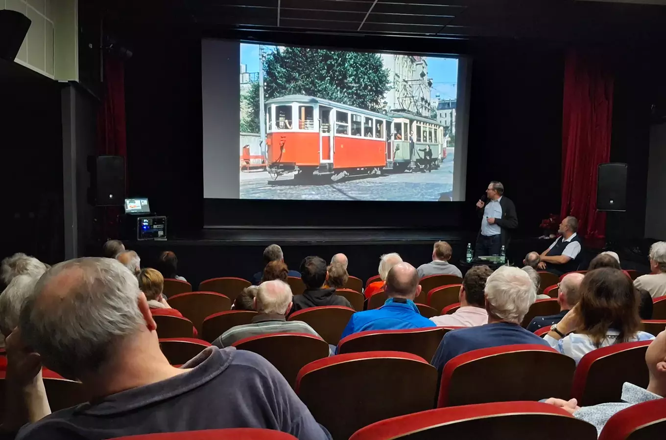 Jablonecká malodráha aneb řidič Oskar se vrací do čela tramvaje