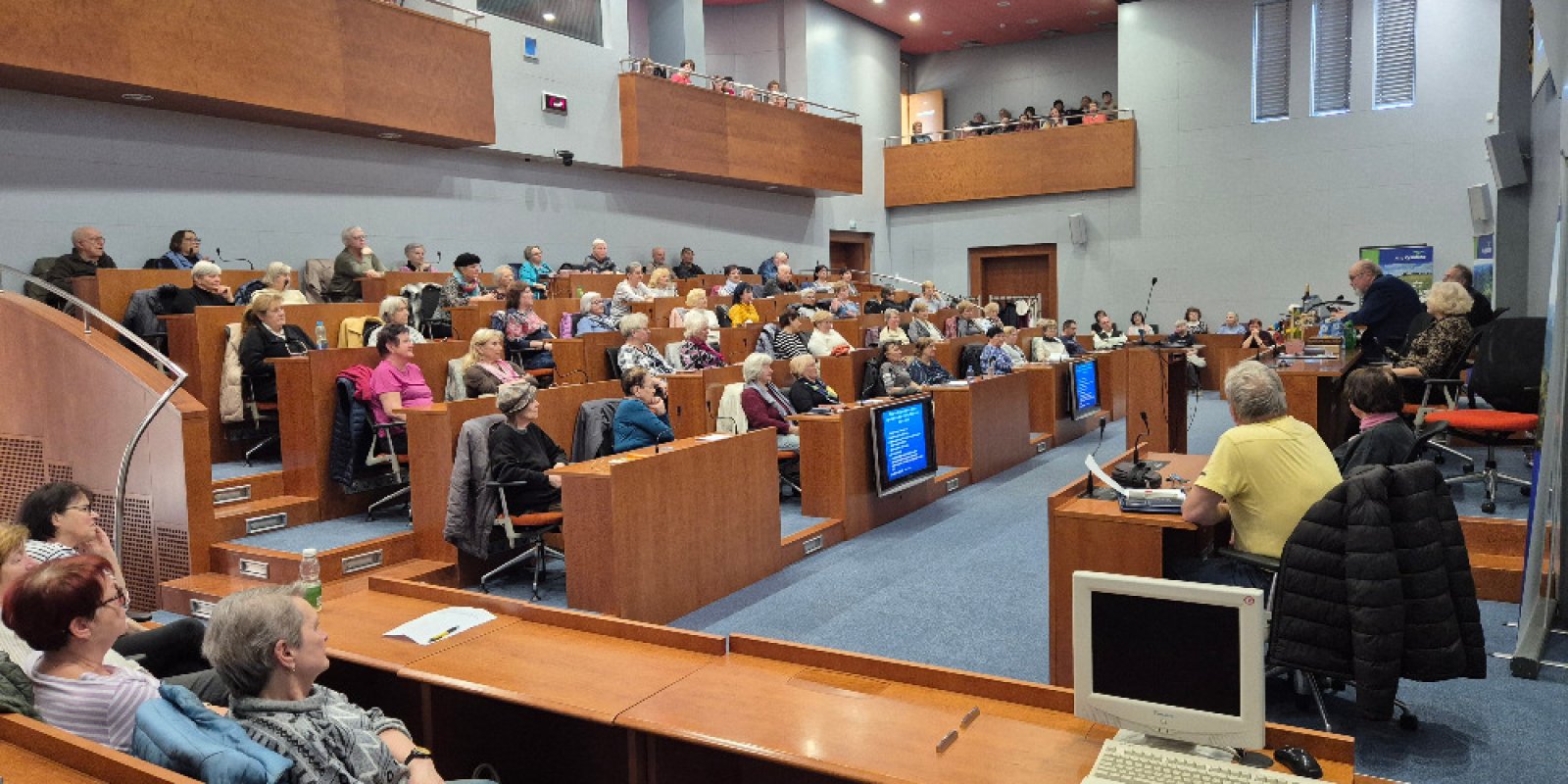 Nebojte se policie: Beseda se zástupci veřejného ochránce práv ke zjištěným závadám v seniorských zařízeních