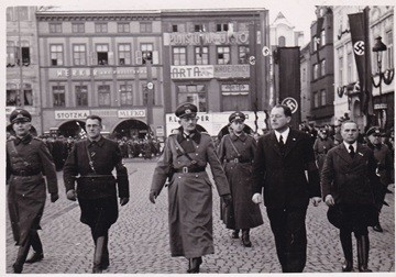 Válečnými ČB - vnitřní město
