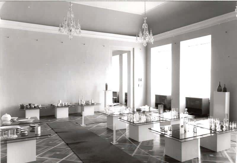Iva Knobloch, Jana Pokorná Kalousková: Design: tradice a současnost, Cheb 1977