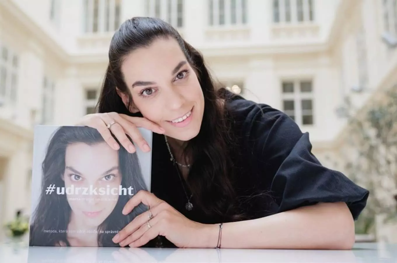 Beseda a autogramiáda s Martou Dřímal Ondráčkovou