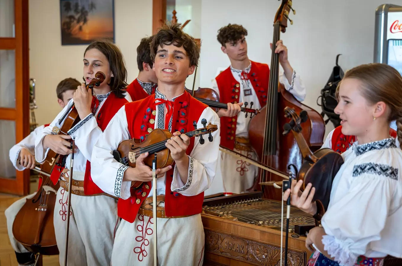 Mariánský podzim – folklorní soubor Vonička za doprovodu cimbálové muziky Trnka