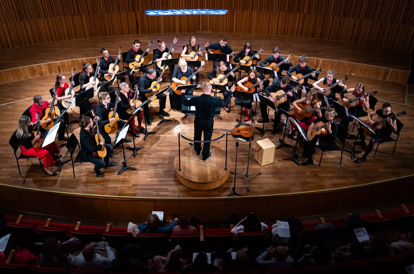 Adventní koncert Českého kytarového orchestru