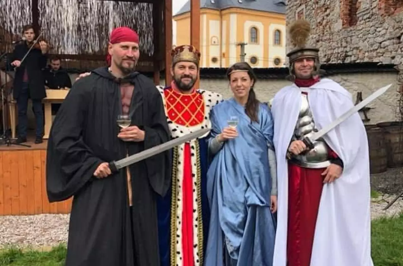 Svatomartinské vepřobraní na hradě Vildštejn