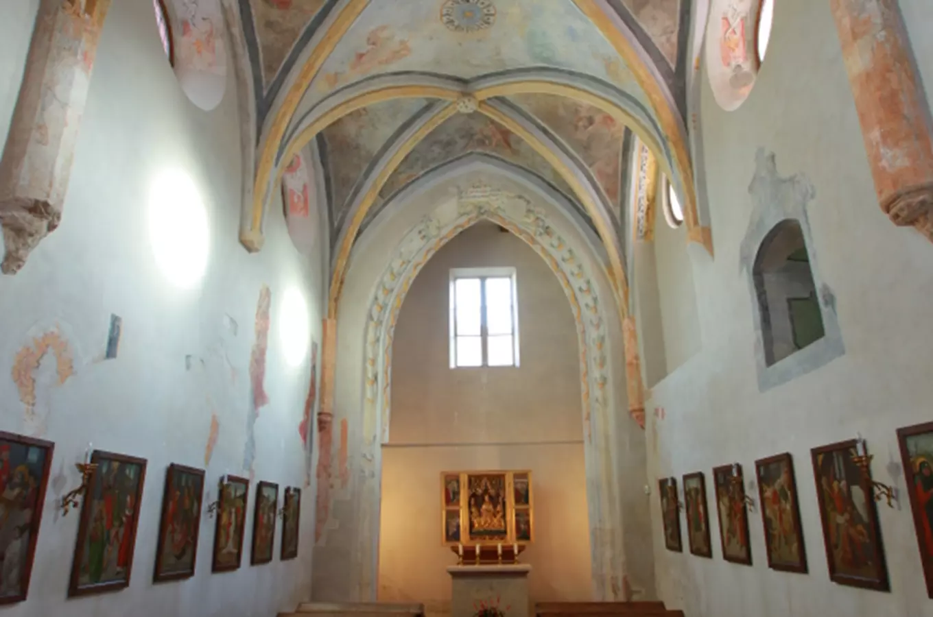Mše k svátku Andělů strážných v kapli zlatokorunského kláštera