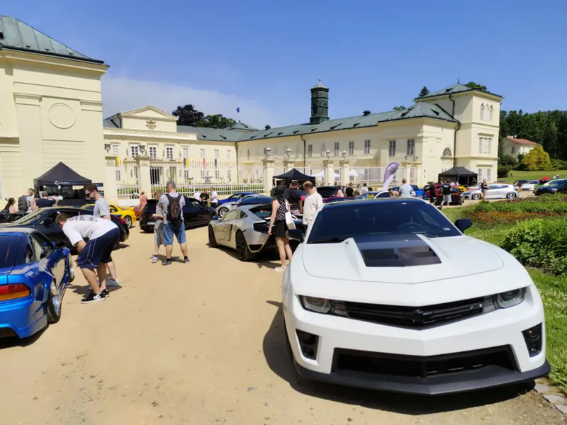 CAR CULT SHOW na zámku Kynžvart