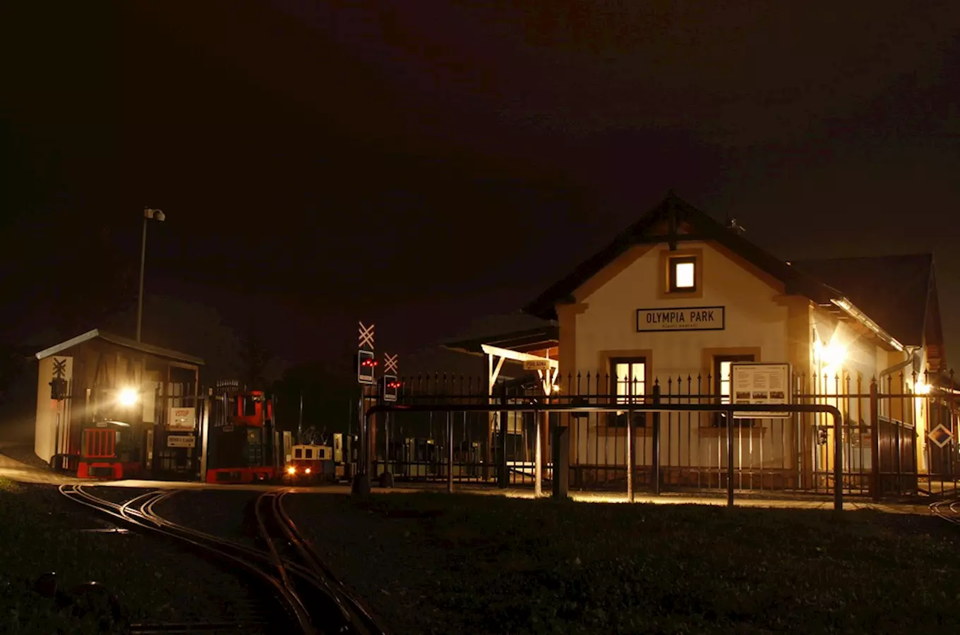 Večerní a noční jízdy vláčkem na Parkové dráze Olympia Brno